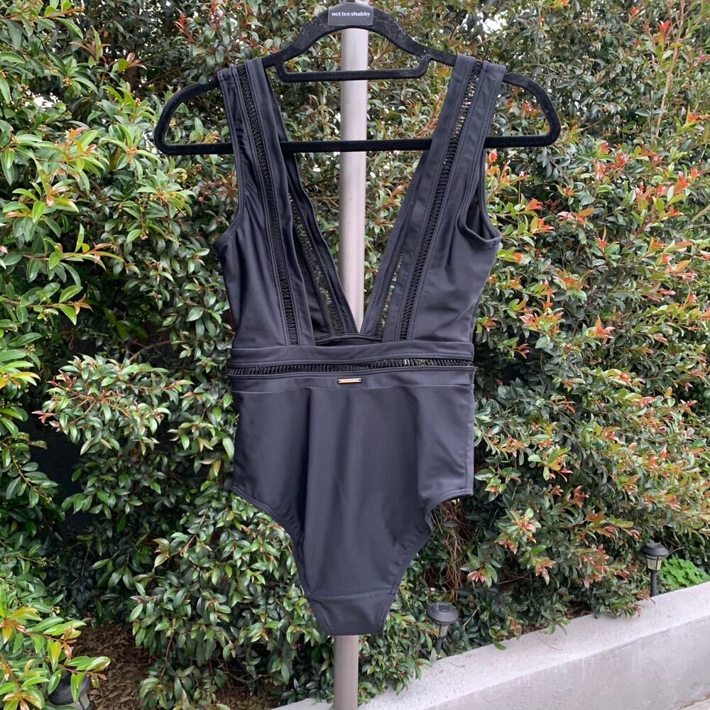 NWT Ted Baker London Secret Silhouette Black Pointelle Deep V OnePiece Swimsuit